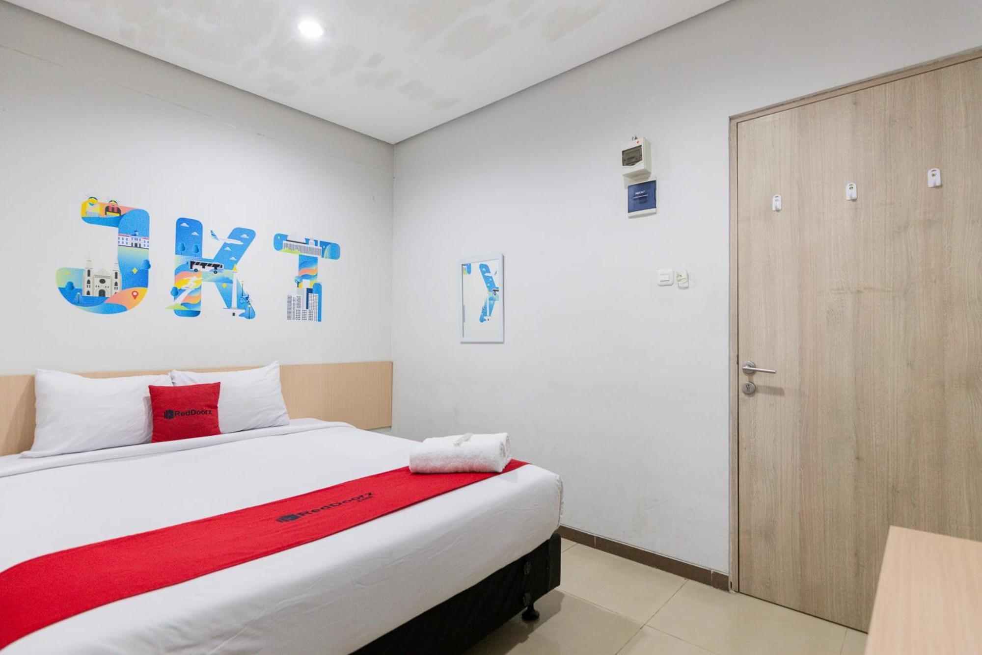 Reddoorz Plus Syariah Near Mall Pondok Indah Jakarta Eksteriør bilde