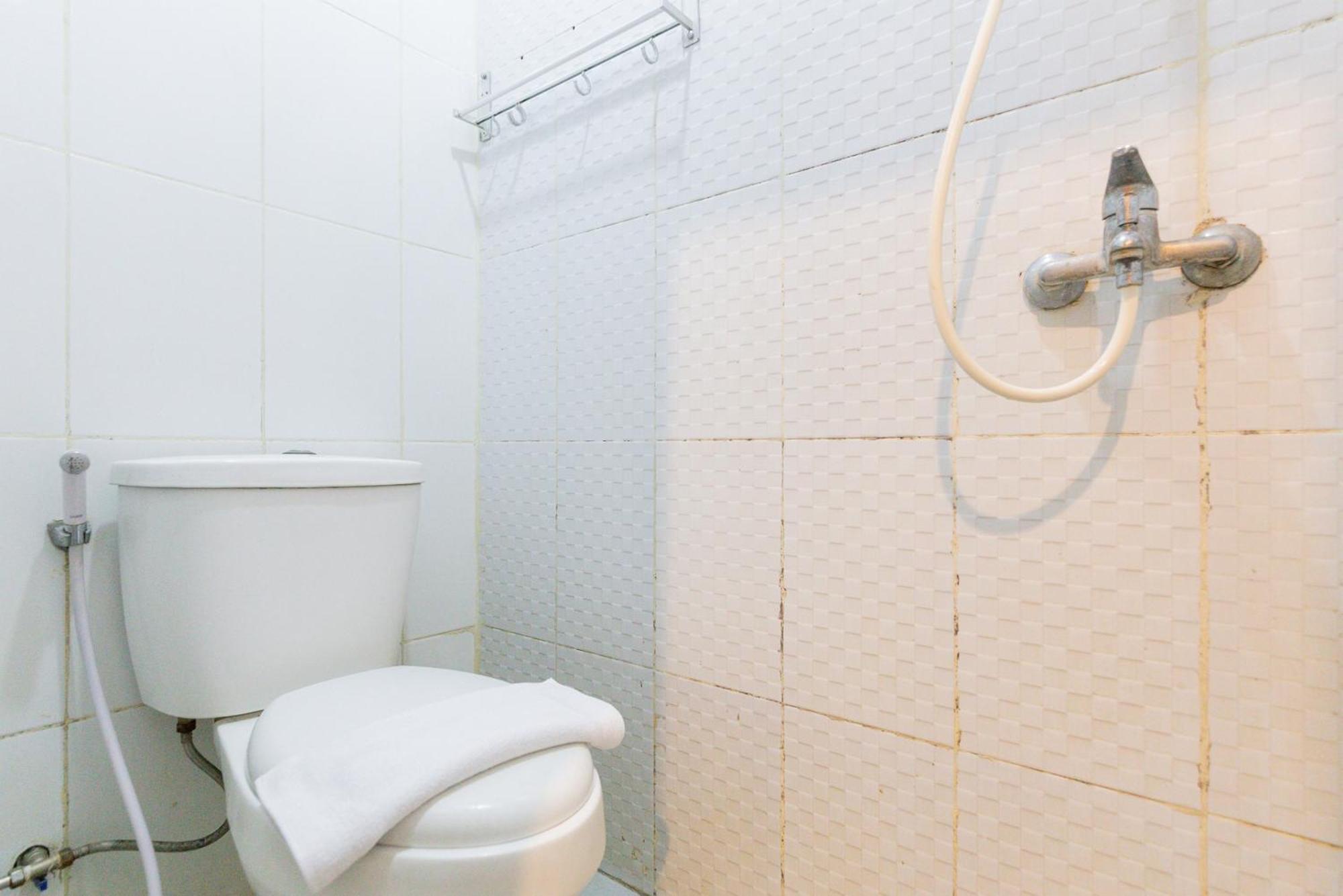 Reddoorz Plus Syariah Near Mall Pondok Indah Jakarta Eksteriør bilde