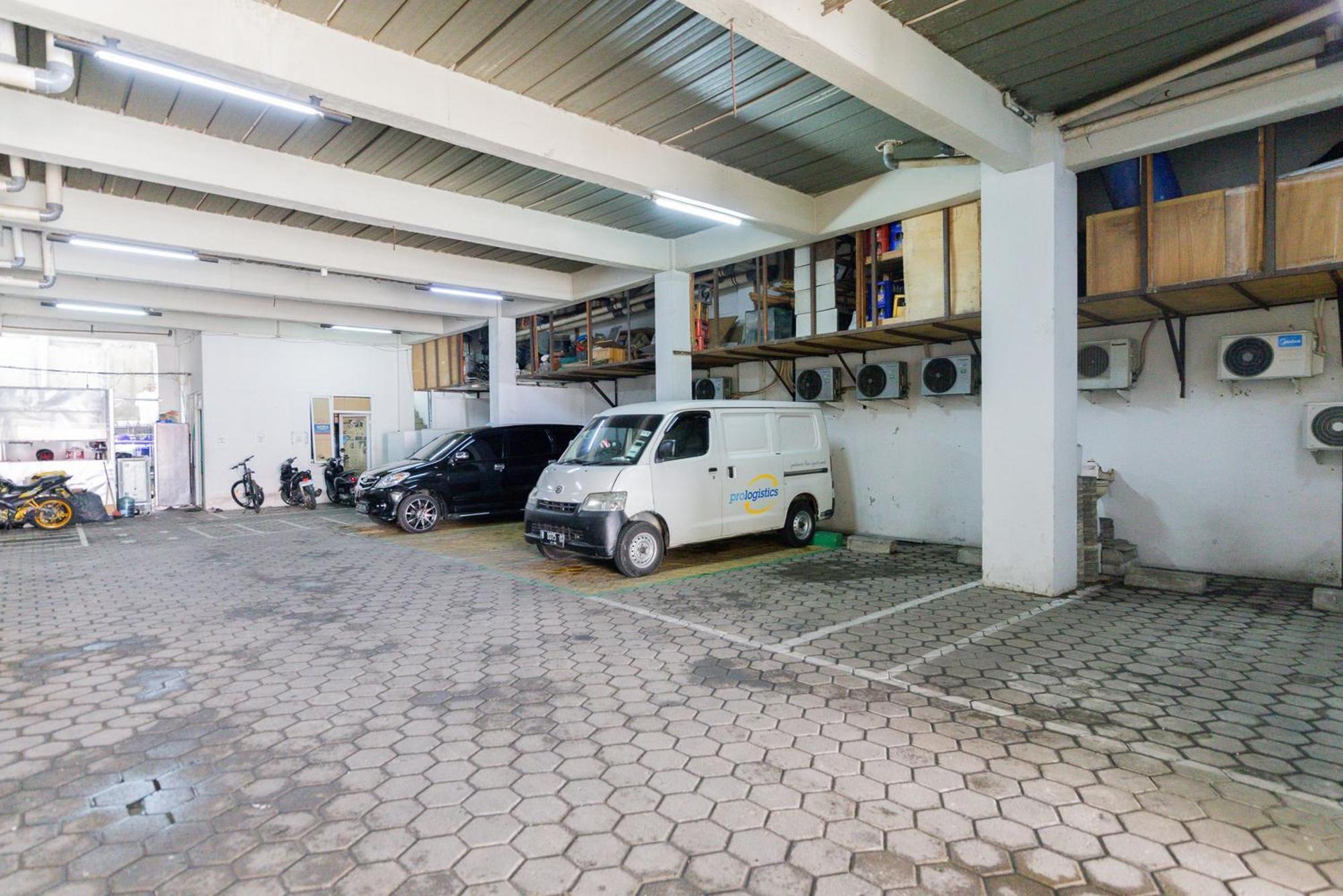Reddoorz Plus Syariah Near Mall Pondok Indah Jakarta Eksteriør bilde